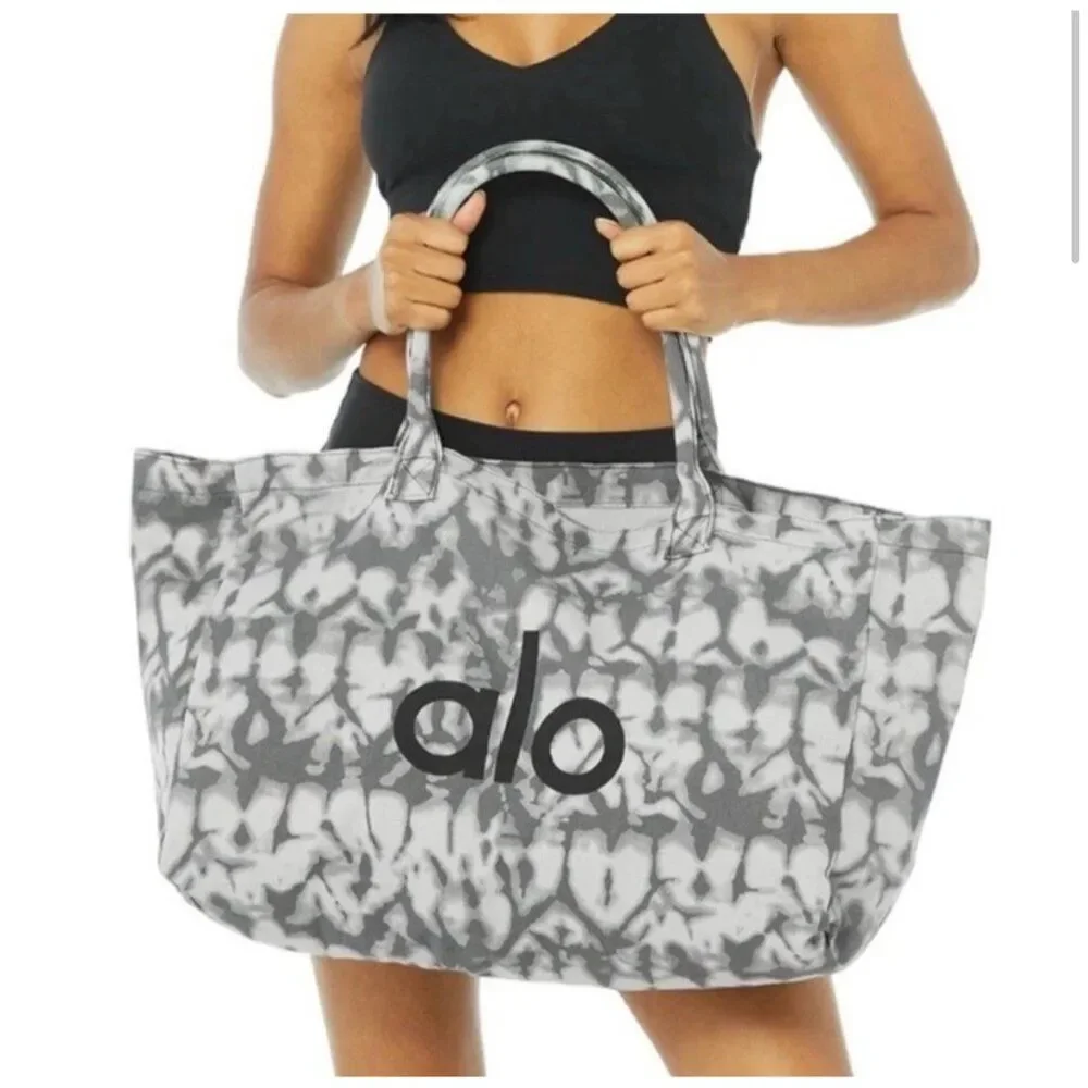 Alo Yoga Gray White Oversized Tote Bag Tie Die - Picture 3 of 5